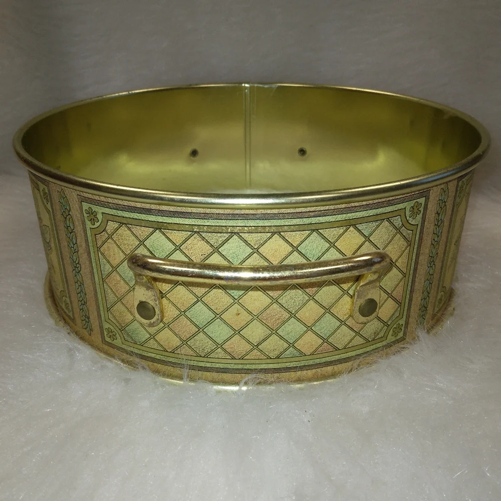 PYREX Vintage cradle for 624 caserol dish.  Tones of mauve/pink and green